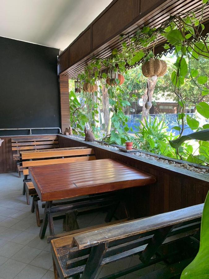 Revolution Hostel Chiang Mai Exterior foto